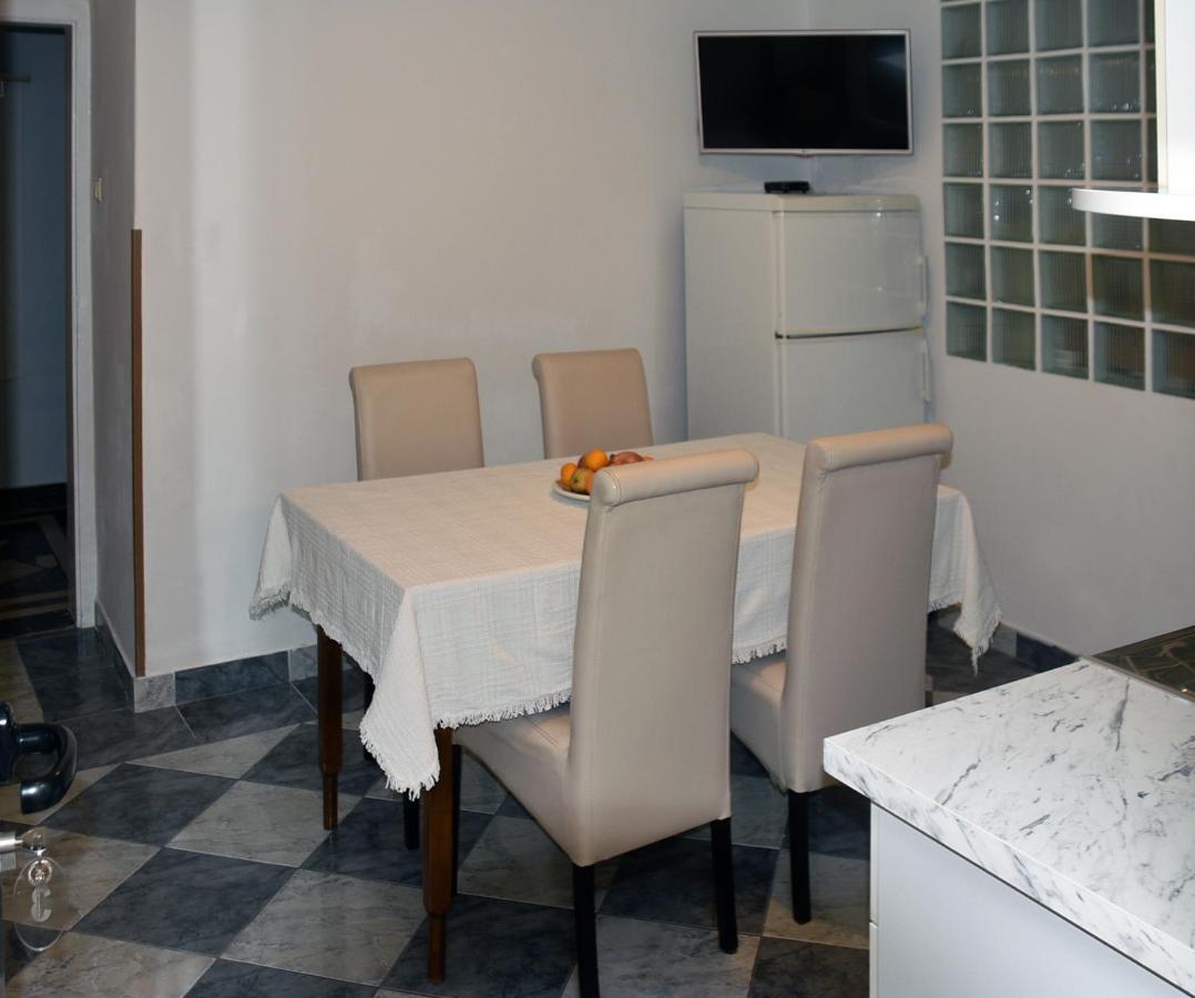Apartments Villa White House Omis Luaran gambar