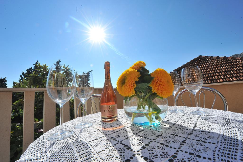 Apartments Villa White House Omis Bilik gambar